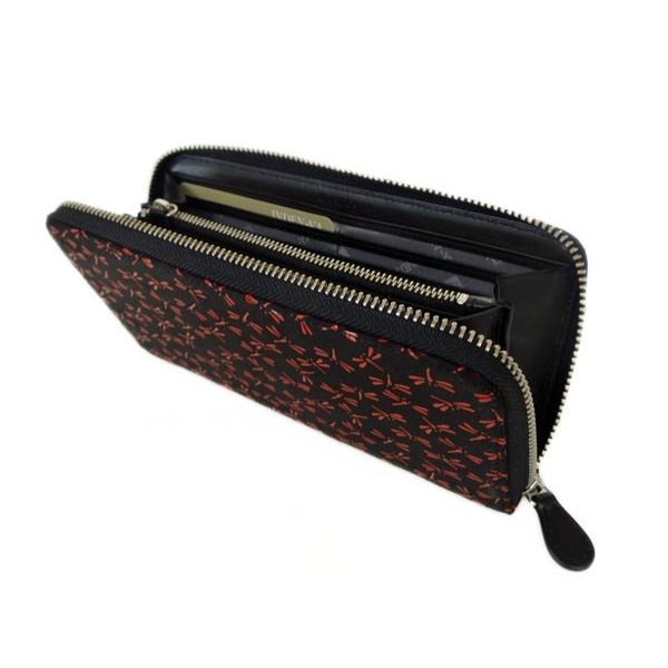 印傳屋 印伝 長財布 束入 2317 黒地鹿革 赤漆 とんぼ柄 爆買