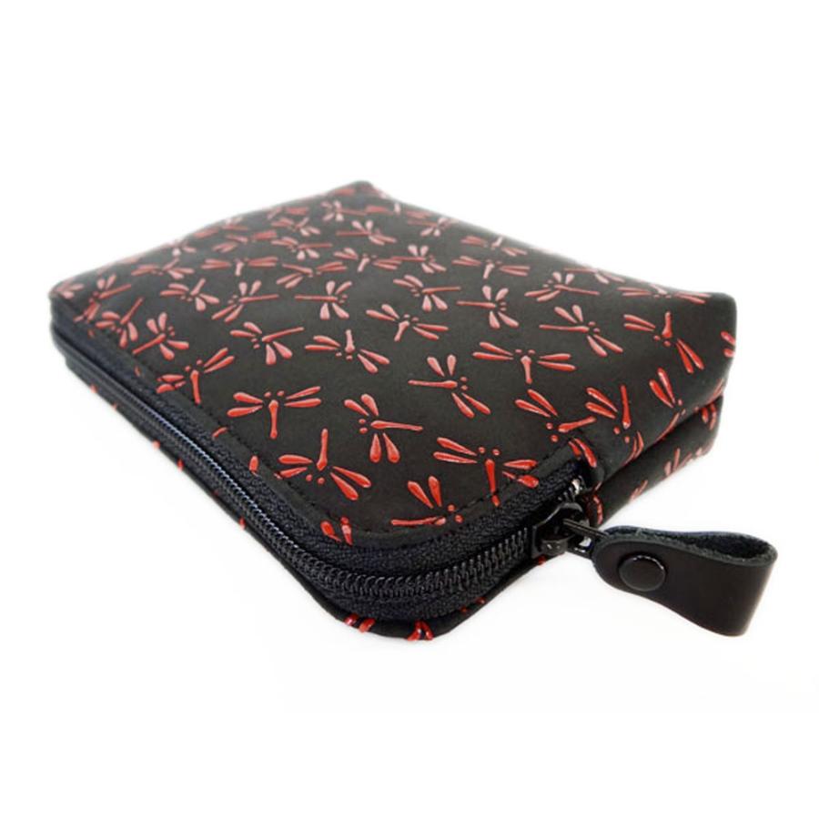 印傳屋 印伝 ポーチ 4409 黒地鹿革 赤漆 とんぼ柄 爆買 : 甲州