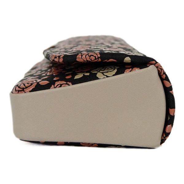 印傳屋 印伝 メガネケースL 8407 黒地鹿革 ピンク漆白漆 かぐわ