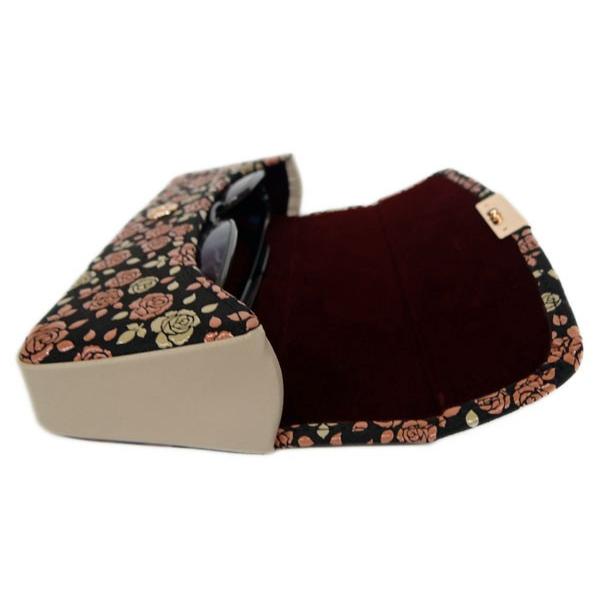 印傳屋 印伝 メガネケースL 8407 黒地鹿革 ピンク漆白漆 かぐわ