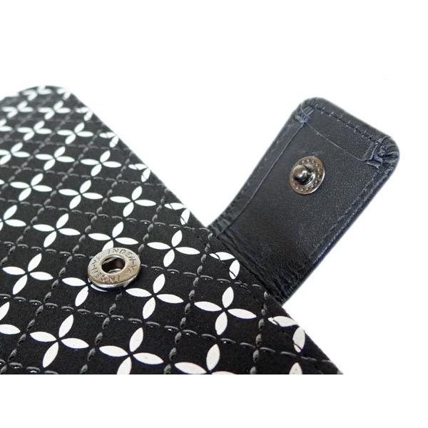 印傳屋（INDEN-YA） 印伝 長財布 束入 そよか 8804 黒地鹿革黒漆白更紗