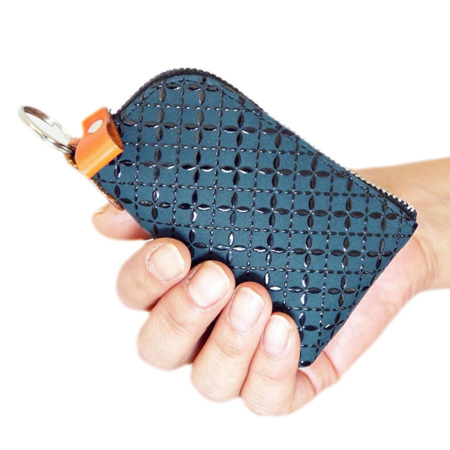 印傳屋（INDEN-YA） 印伝 HISOCA キーケースD 9405 緑地鹿革黒漆 七宝