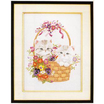 文化刺繍キット No40 篭の子猫（3号） : ビワミンと文化刺繍のイワセ