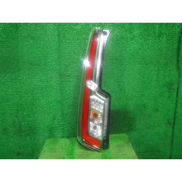ムーヴ DBA-LA150S 左テールランプ KF-VE 81561-B2330 : パーツ