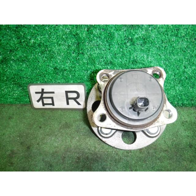 ヤリス 5BA-KSP210 右RハブドラASSY 1KR-FE 42450-K0010 : パーツ 