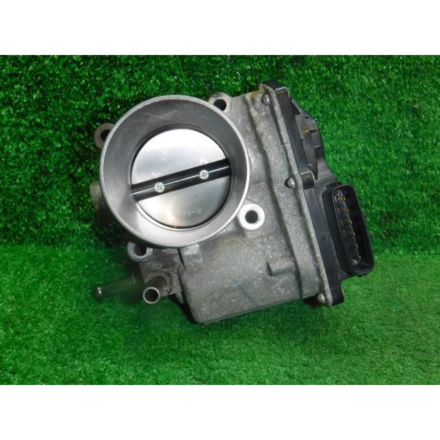 ヴォクシー DBA-ZRR70W スロットルボディ 3ZR-FE 22030-37010 : パーツ