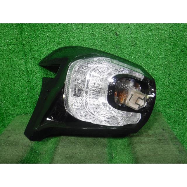 シエンタ(車) シエンタ DBA-NSP170G 左テールランプ 2NR-FKE 81561