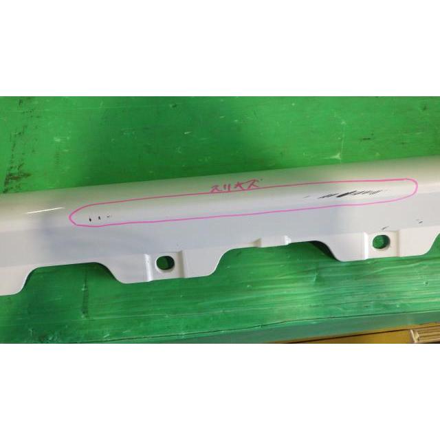 MRワゴン DBA-MF22S 右サイドステップ ウィットXS Z7T 77231-81J0