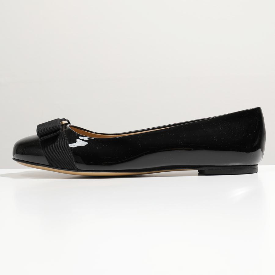 FERRAGAMO フェラガモ パンプス VARINA レディース エナメル FERRAGAMO フェラガモ パンプス VARINA レディース エナメル