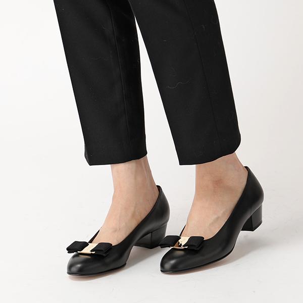 FERRAGAMO フェラガモ VARA 574571 スムースレザー ヒール FERRAGAMO フェラガモ VARA 574571 スムースレザー ヒール