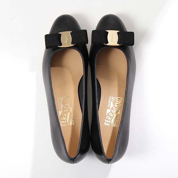 FERRAGAMO フェラガモ VARA 574571 スムースレザー ヒール FERRAGAMO フェラガモ VARA 574571 スムースレザー ヒール