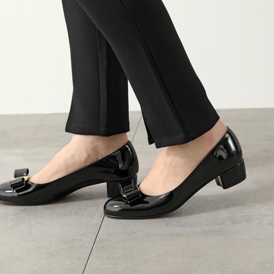 FERRAGAMO（フェラガモ） ヒールパンプス VARA 1 591963 529556 723350
