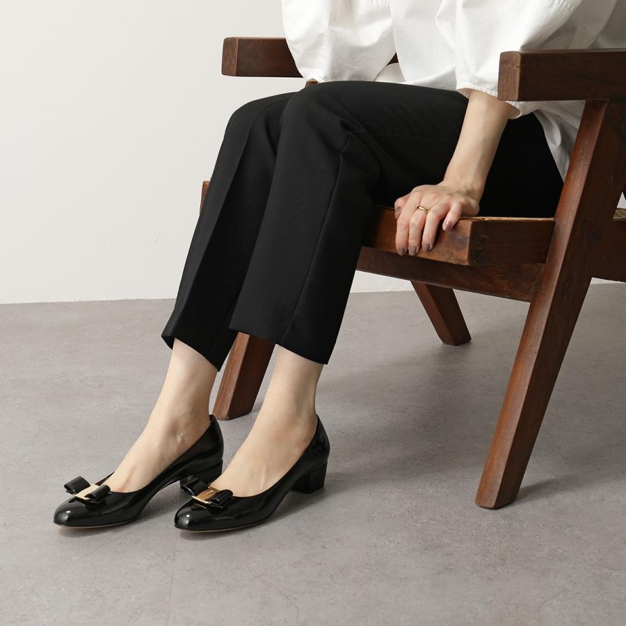 FERRAGAMO（フェラガモ） ヒールパンプス VARA 1 591963 529556 723350