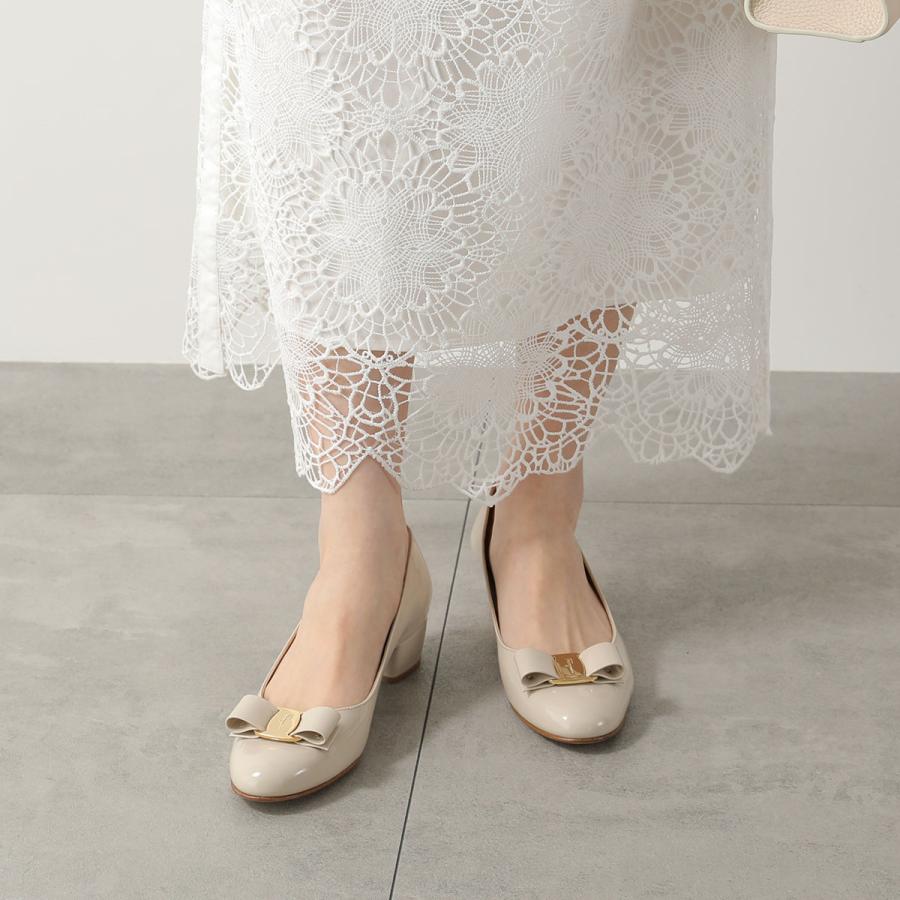 FERRAGAMO（フェラガモ） ヒールパンプス VARA 1 591963 529556 723350