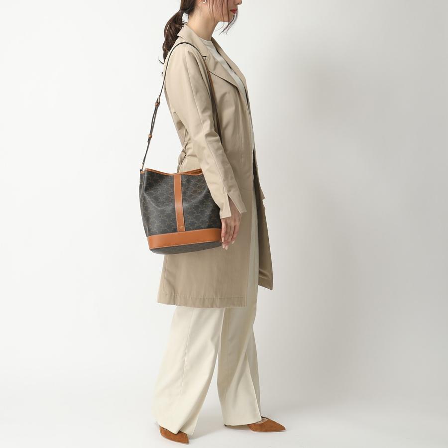 韓国ファッション セリーヌ　トリオンフキャンバス タン 折り財布