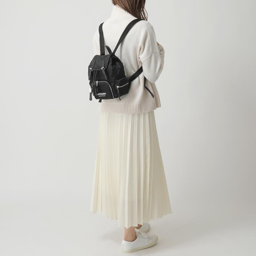 BURBERRY バーバリー 8021258 LL SM RUCKSACK ナイロン バッグ BURBERRY バーバリー 8021258 LL SM RUCKSACK ナイロン バッグ