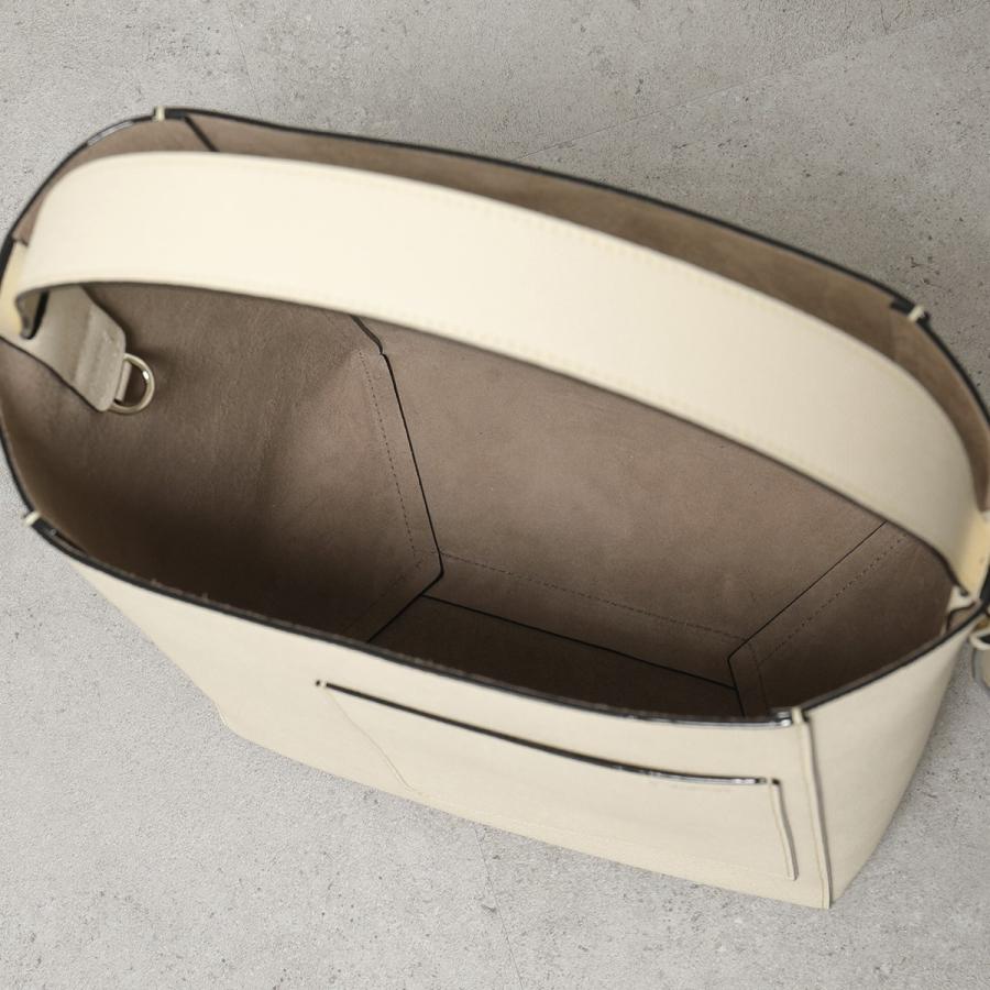 Valextra（ヴァレクストラ） バケットバッグ ミディアム V5B95 028