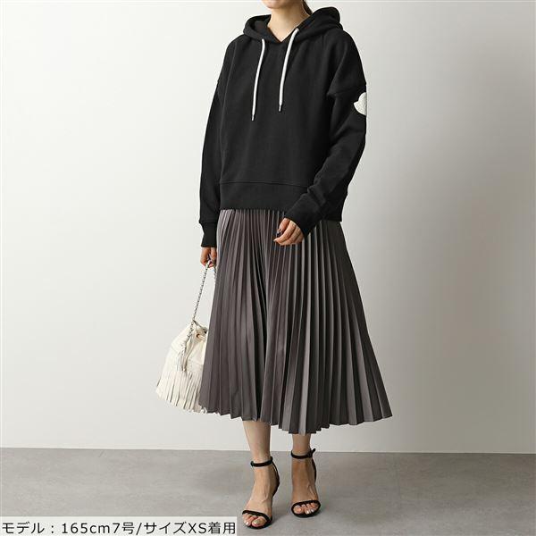 Moncler モンクレール 8g V8186 スウェット パーカー フード プルオーバー 裏起毛 長袖 ロゴ アイコンパッチ 999 レディース インポートセレクト Musee 通販 Yahoo ショッピング