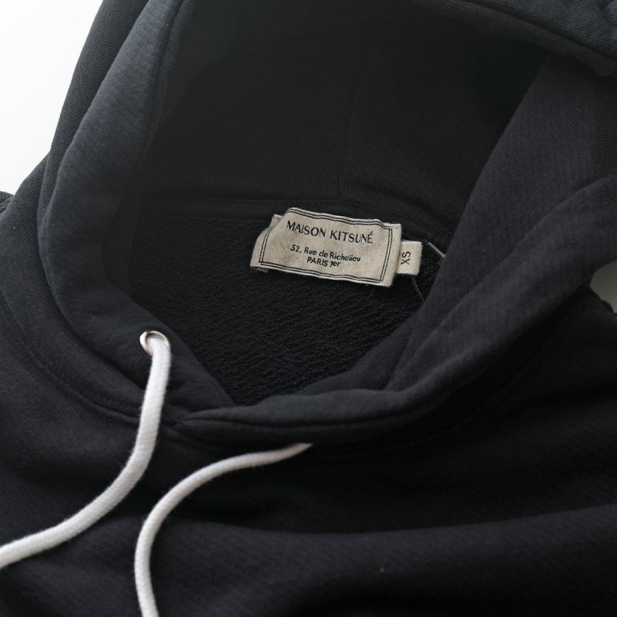 MAISON KITSUNE（メゾン キツネ） GU00335KM0002 GREY FOX HEAD PATCH