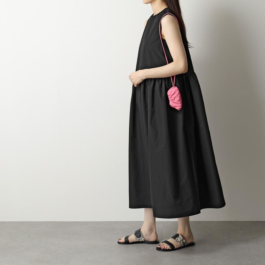 Bottega Veneta ブラック ネックポーチ