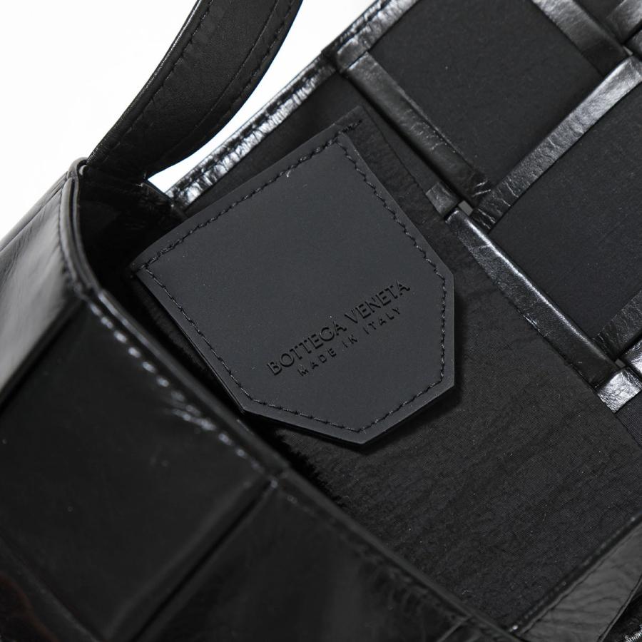 BOTTEGA VENETA（ボッテガ・ヴェネタ） ショルダーバッグ 667048 VCQ72