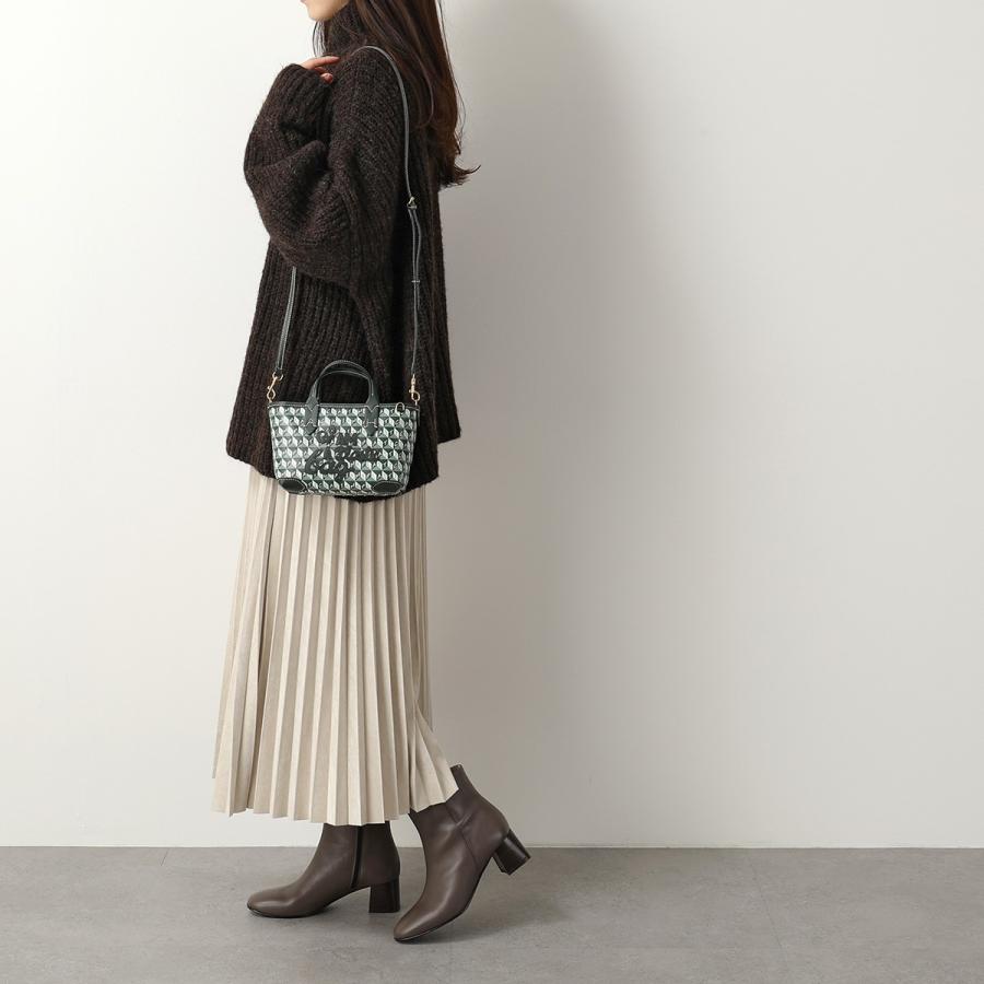 ANYA HINDMARCH（アニヤ・ハインドマーチ） ショルダーバッグ I AM A