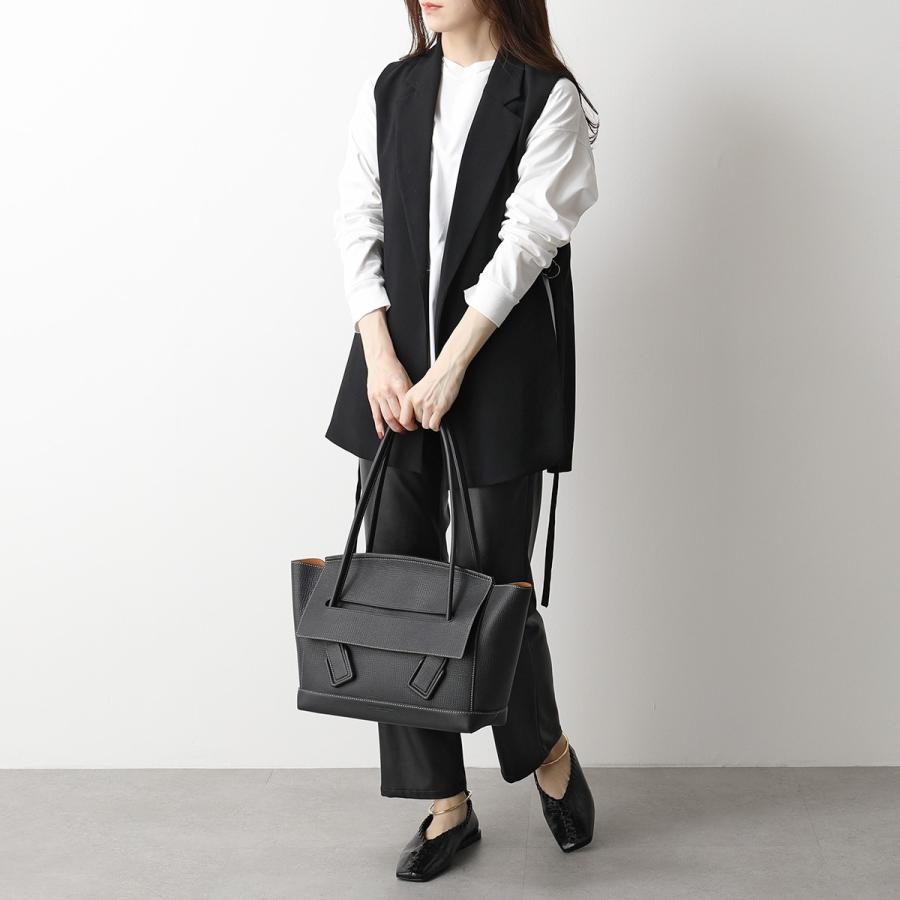 BOTTEGA VENETA（ボッテガ・ヴェネタ） ハンドバッグ THE ARCO ザ