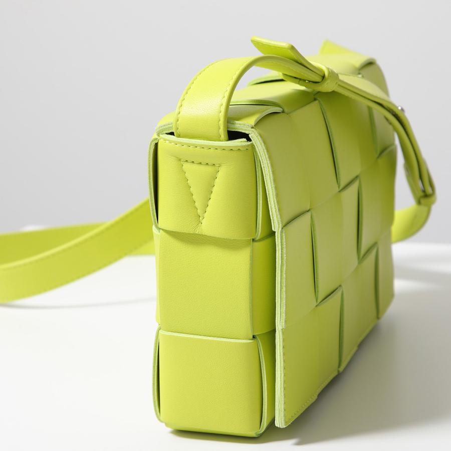 BOTTEGA VENETA（ボッテガ・ヴェネタ） ショルダーバッグ カセット