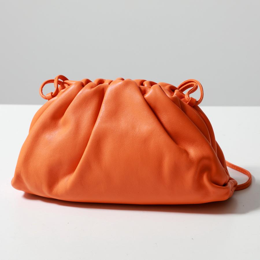 BOTTEGA VENETA ボッテガヴェネタ ショルダーバッグ The Pouch BOTTEGA VENETA ボッテガヴェネタ ショルダーバッグ The Pouch