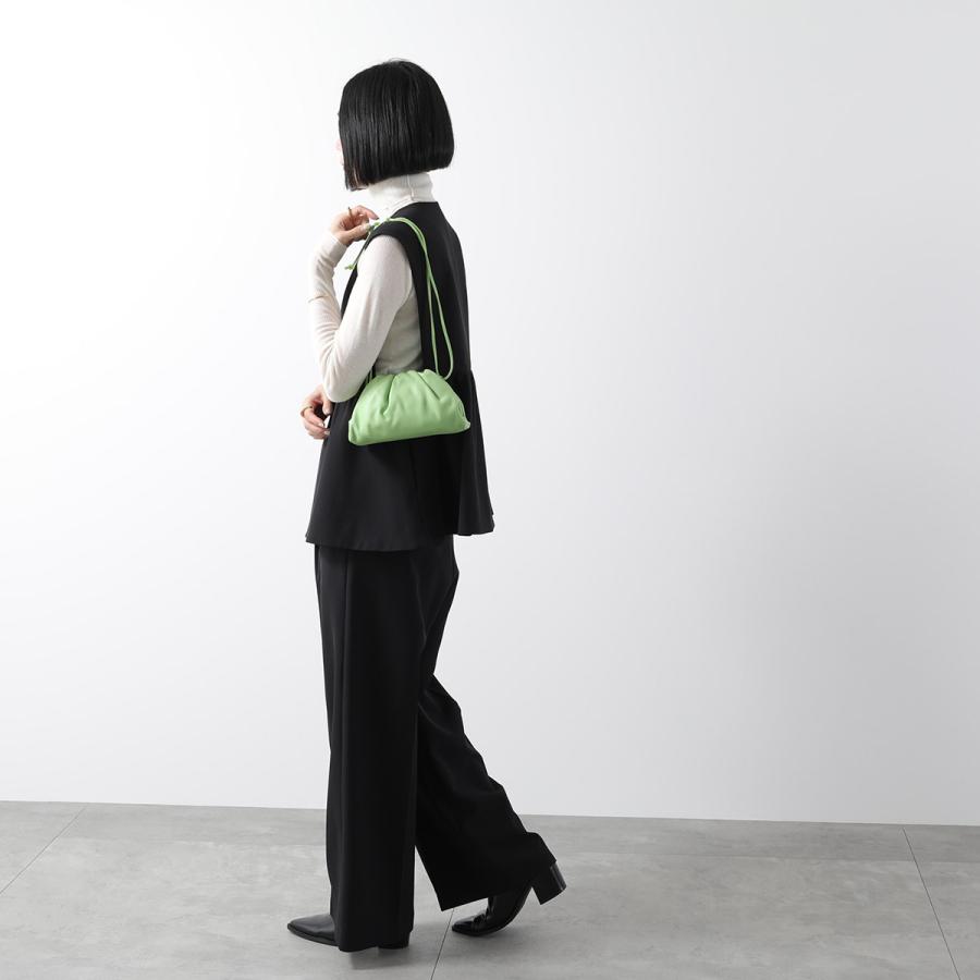 BOTTEGA VENETA ボッテガヴェネタ ショルダーバッグ The Pouch BOTTEGA VENETA ボッテガヴェネタ ショルダーバッグ The Pouch