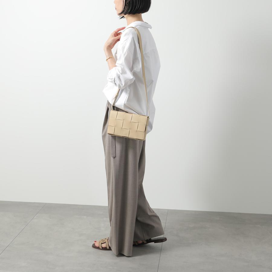 BOTTEGA VENETA（ボッテガ・ヴェネタ） ショルダーバッグ カセット
