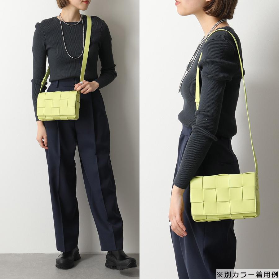 BOTTEGA VENETA（ボッテガ・ヴェネタ） ショルダーバッグ CASSETTE