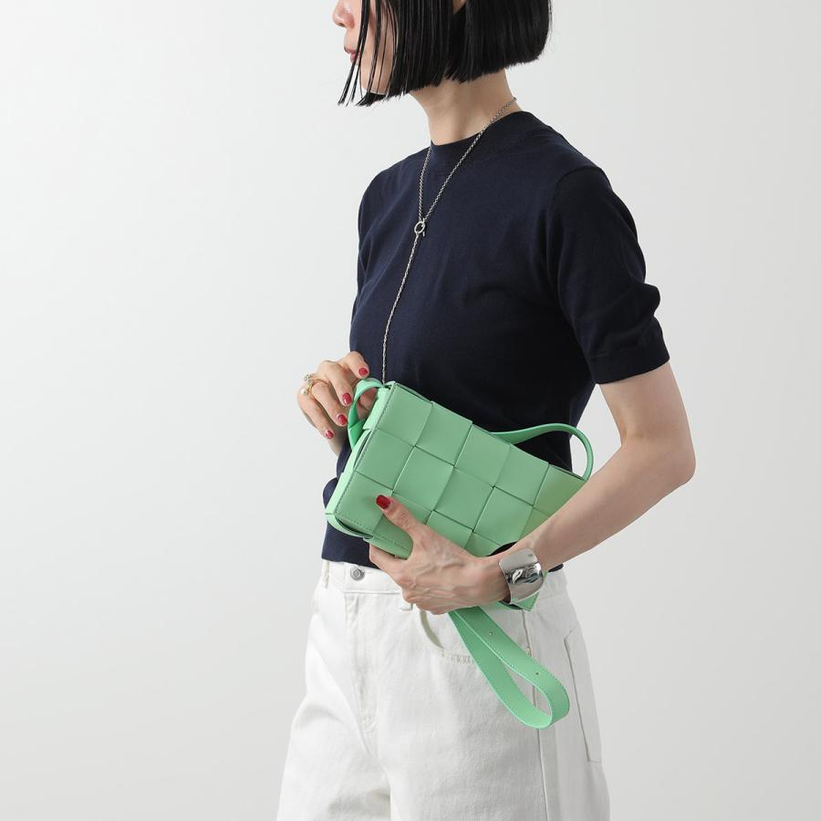BOTTEGA VENETA（ボッテガ・ヴェネタ） ショルダーバッグ CASSETTE