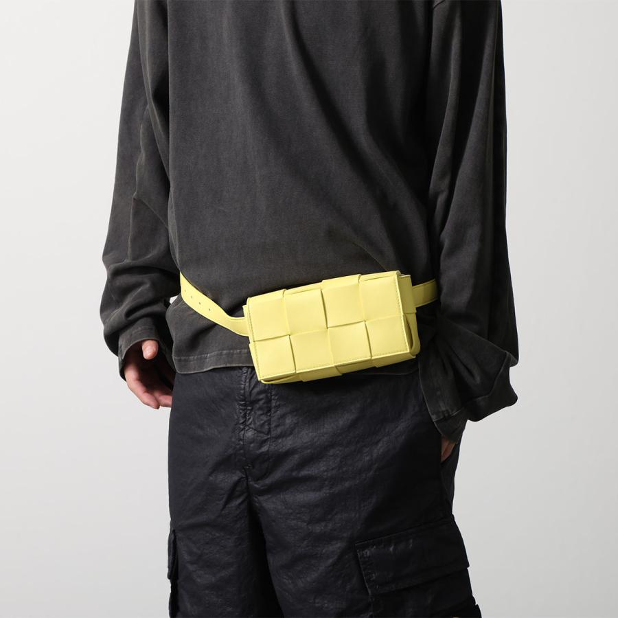 BOTTEGA VENETA（ボッテガ・ヴェネタ） ボディバッグ カセット 668572