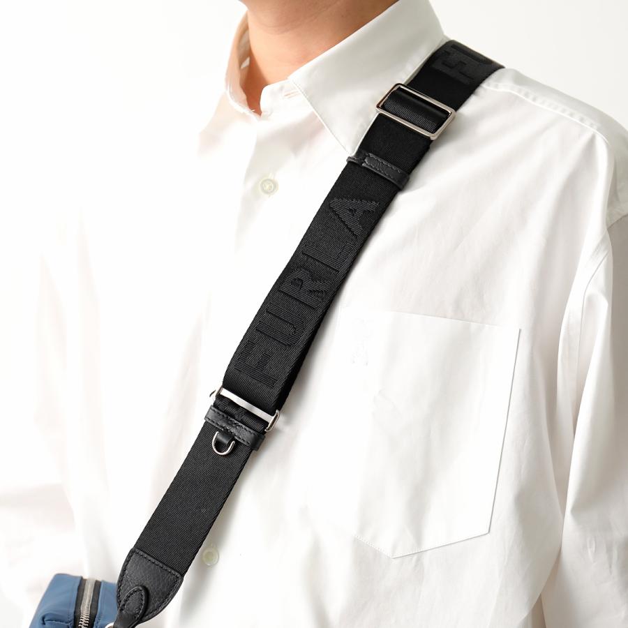 美品 FURLA メンズフルラ モノグラム レザー×PVC ショルダーバッグ 美品 FURLA メンズフルラ モノグラム レザー×PVC ショルダーバッグ