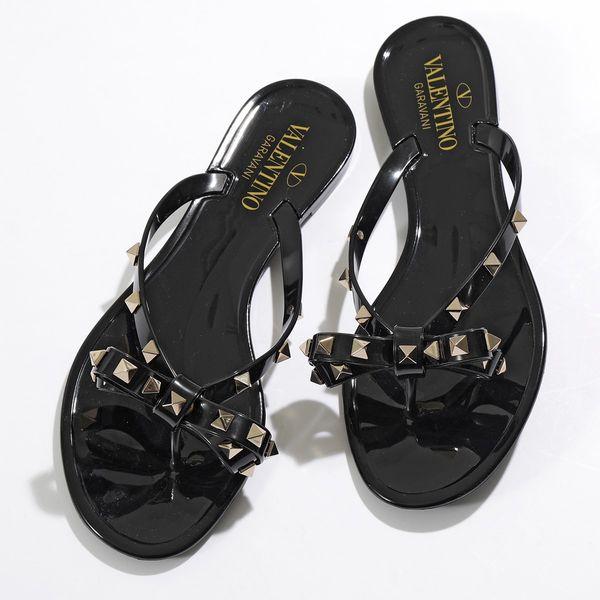 VALENTINO ヴァレンティノ サンダル XW2S0552 PVS レディース ロックスタッズ装飾 リボン エナメル PVC トングサンダル 0NO/NERO :340228083:インポートセレクト musee - 通販 - Yahoo!ショッピング