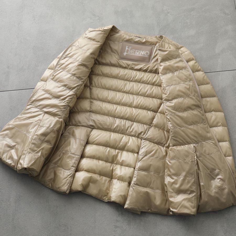 Herno ベージュ ダウンジャケット 8分袖 Herno ベージュ ダウンジャケット 8分袖 売約済み※ヘルノ HERNO ダウン
