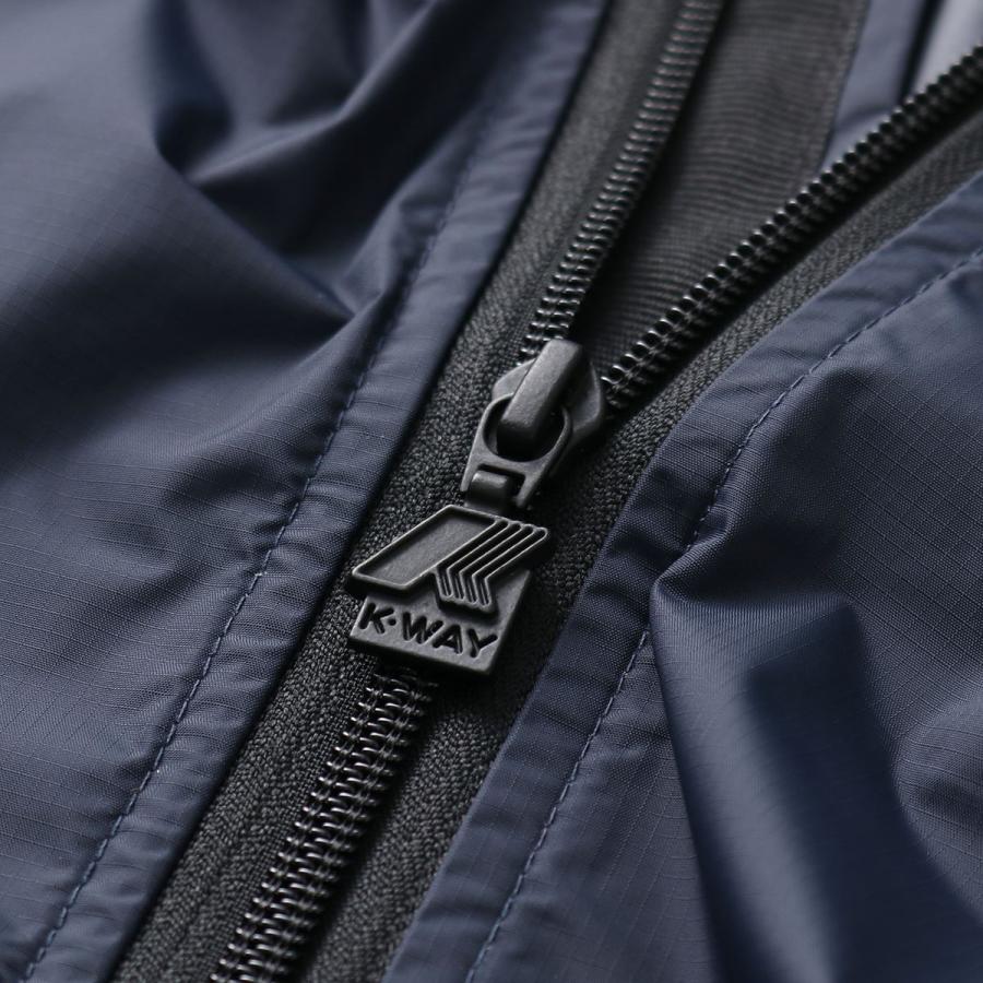 K-WAY 青 ナイロンジャケット コムデギャルソン COMME des GARÇONS PLAY: Blue K-Way Edition Nylon Jacket | SSENSE