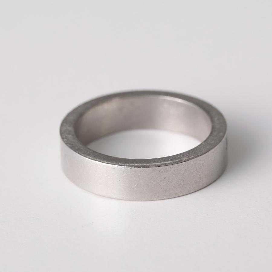 MAISON MARGIELA メゾンマルジェラ 11 リング SM1UQ0081 SV0158 レディース ミディアム アクセサリー 指輪 ロゴ シルバー925 silver925 カラー3色 MAISON MARGIELA メゾンマルジェラ リング SM1UQ0081 SV0158 レディース ミディアム アクセサリー 指輪 ロゴ シルバー925 silver925 カラー3色