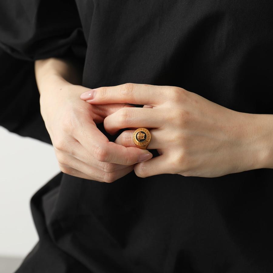 VERSACE ヴェルサーチ リング Enamel Medusa Medallion Ring VERSACE ヴェルサーチ リング Enamel Medusa Medallion Ring