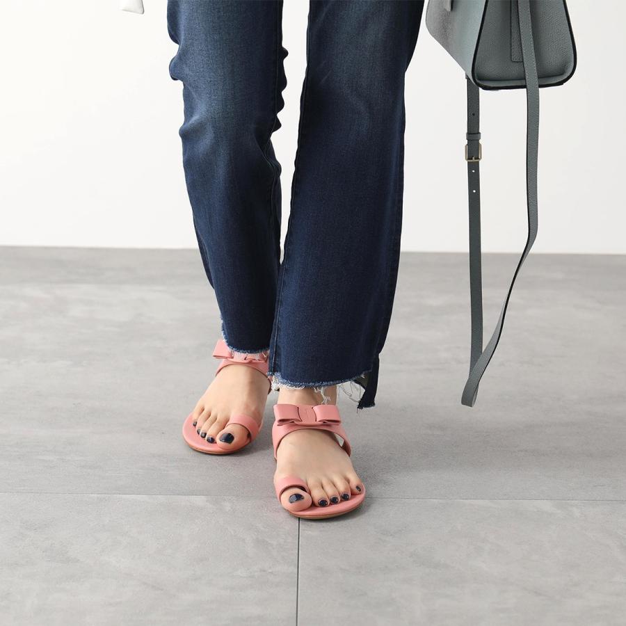 Salvatore Ferragamoフェラガモ サンダル トング ヴァラ