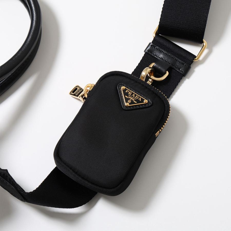 PRADAミニ パテッド キルティングトートバッグ ブラックショルダーリナイロン PRADAミニ パテッド キルティングトートバッグ ブラックショルダーリ