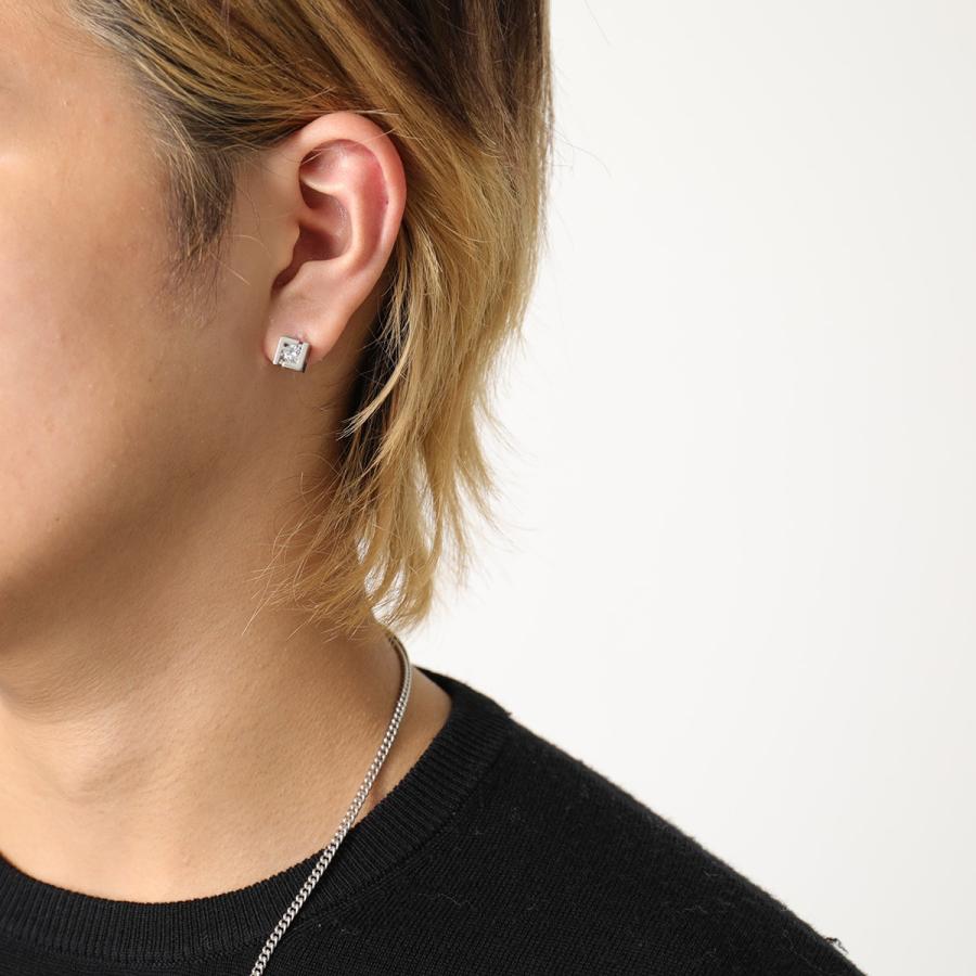 FENDI フェンディ ピアス 7AJ606 A44G メンズ 片耳販売 FFロゴ FENDI フェンディ ピアス 7AJ606 A44G メンズ 片耳販売 FFロゴ