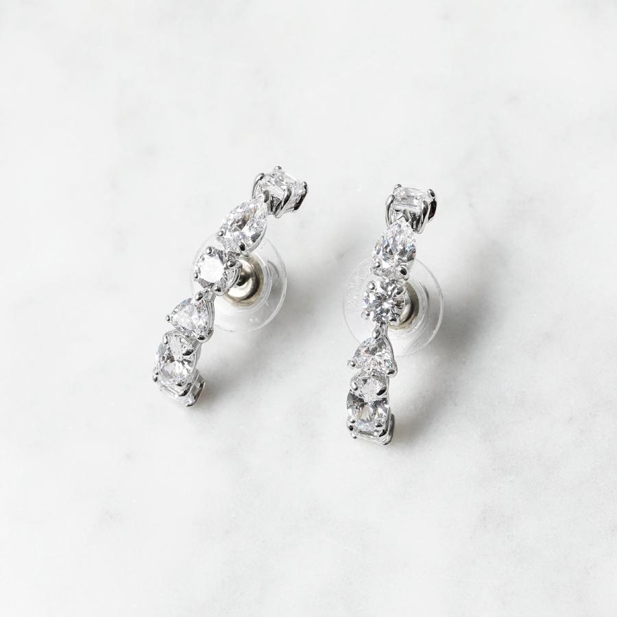 SWAROVSKI スワロフスキー ピアス Tennis Deluxe 5563322 SWAROVSKI スワロフスキー ピアス Tennis Deluxe 5563322