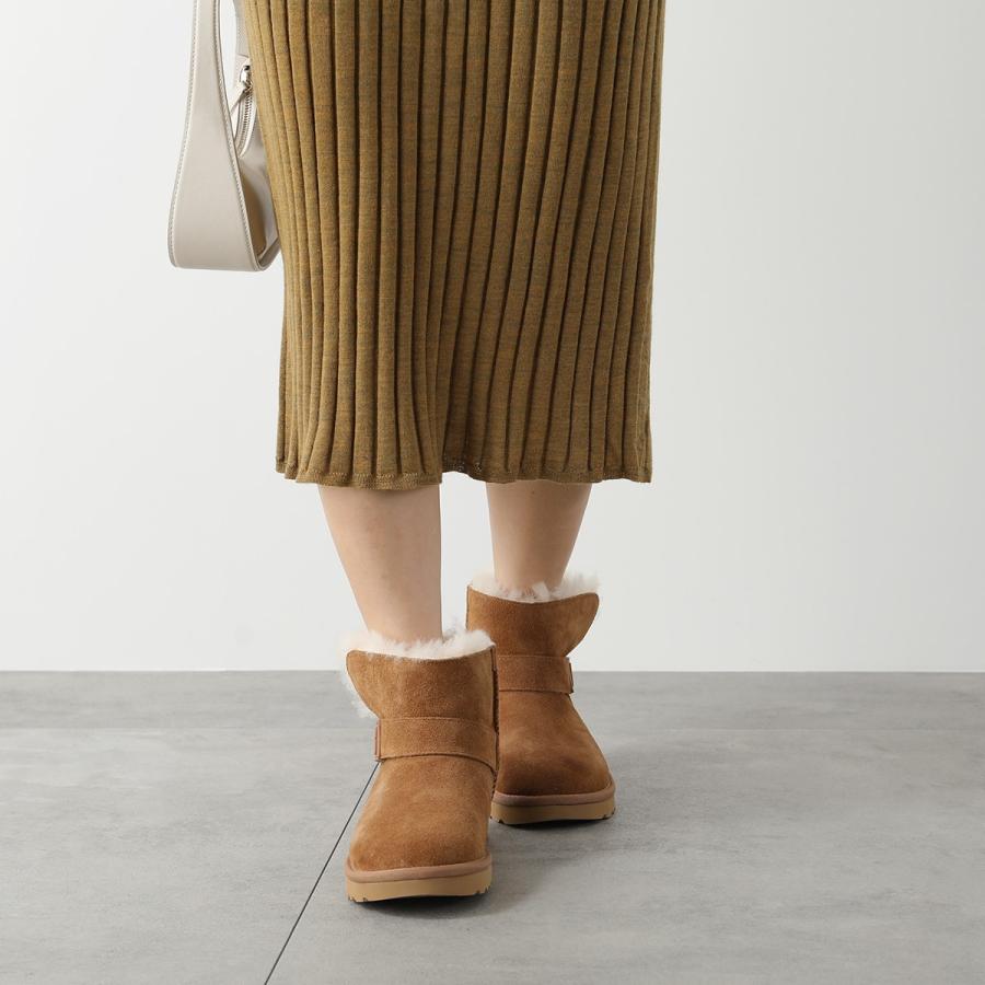 UGG（アグ） ムートンブーツ MINI BAILEY GRAPHIC LOGO STRAP ミニ
