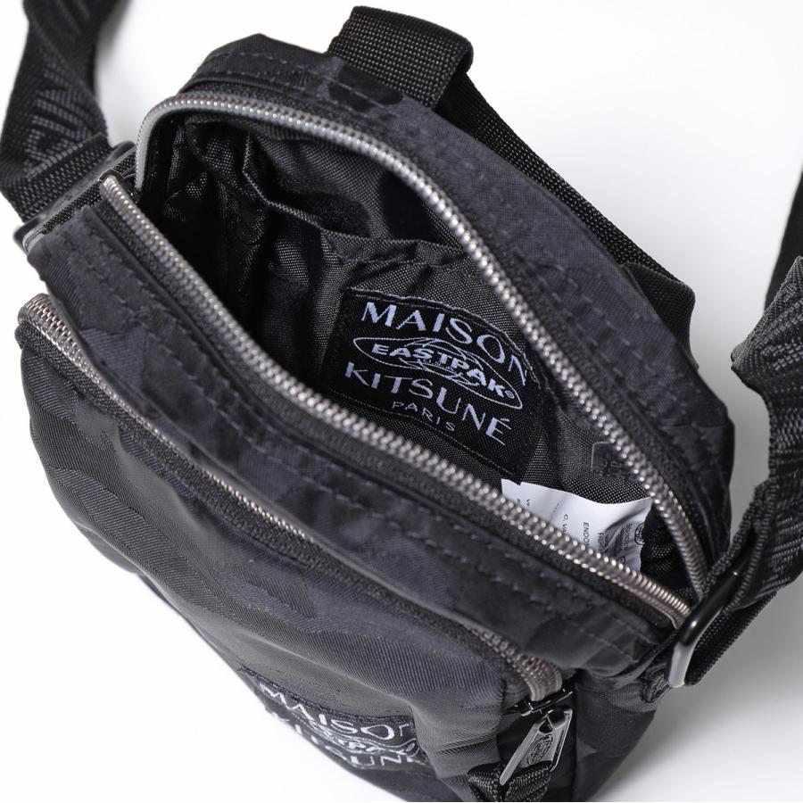 MAISON KITSUNE メゾンキツネ クロスボディバッグ EASTPAK MAISON KITSUNE メゾンキツネ クロスボディバッグ EASTPAK