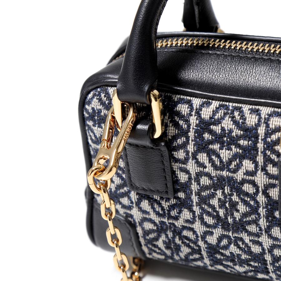 LOEWE ロエベ ショルダーバッグ AMAZONA NANO アマソナ ナノ LOEWE ロエベ ショルダーバッグ AMAZONA NANO アマソナ ナノ