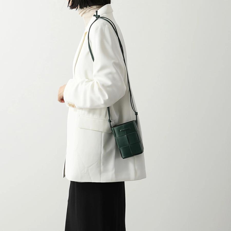 BOTTEGA VENETA（ボッテガ・ヴェネタ） ショルダーバッグ CASSETTE
