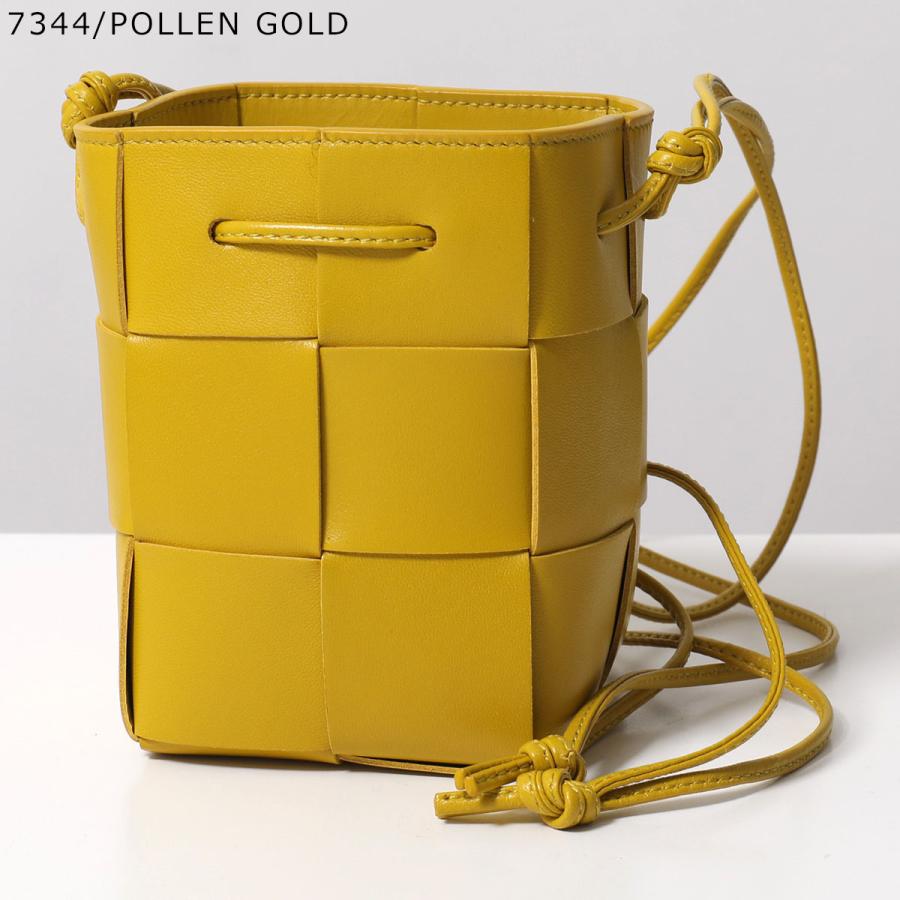 BOTTEGA VENETA（ボッテガ・ヴェネタ） ショルダーバッグ CASSETTE