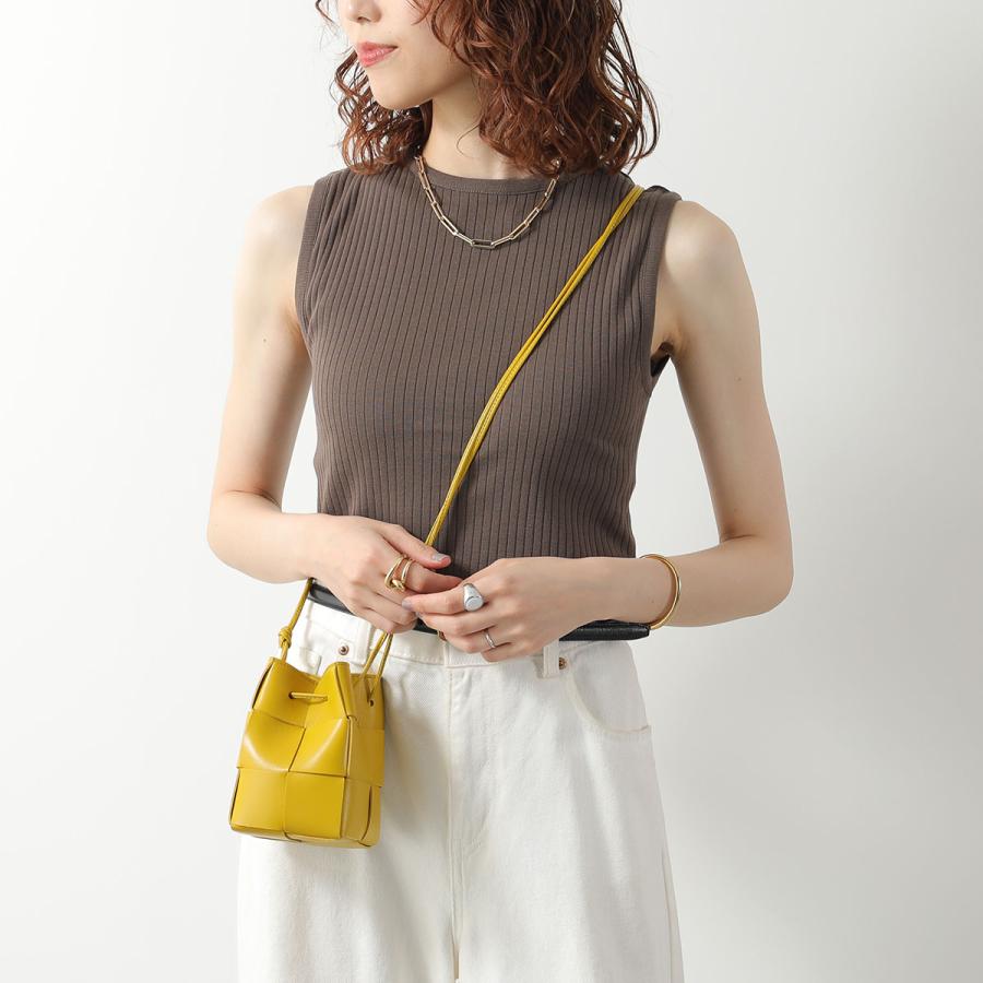 BOTTEGA VENETA（ボッテガ・ヴェネタ） ショルダーバッグ CASSETTE